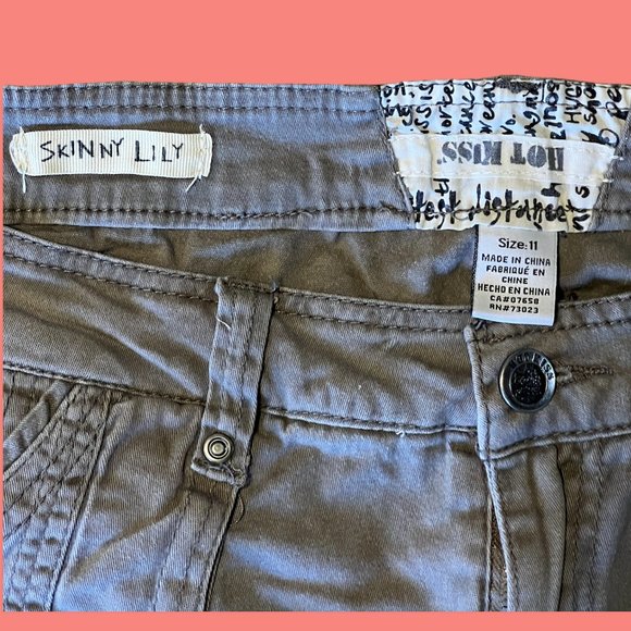 ⭐️ Hot Kiss Cargo Pants ⭐️ - Picture 4 of 7